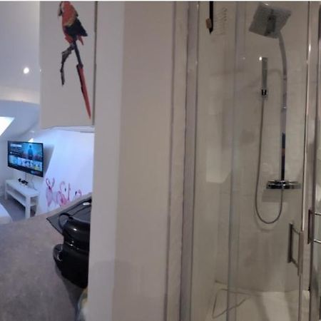 Studette Independante Hyeres Gare Particulier Apartment Bagian luar foto