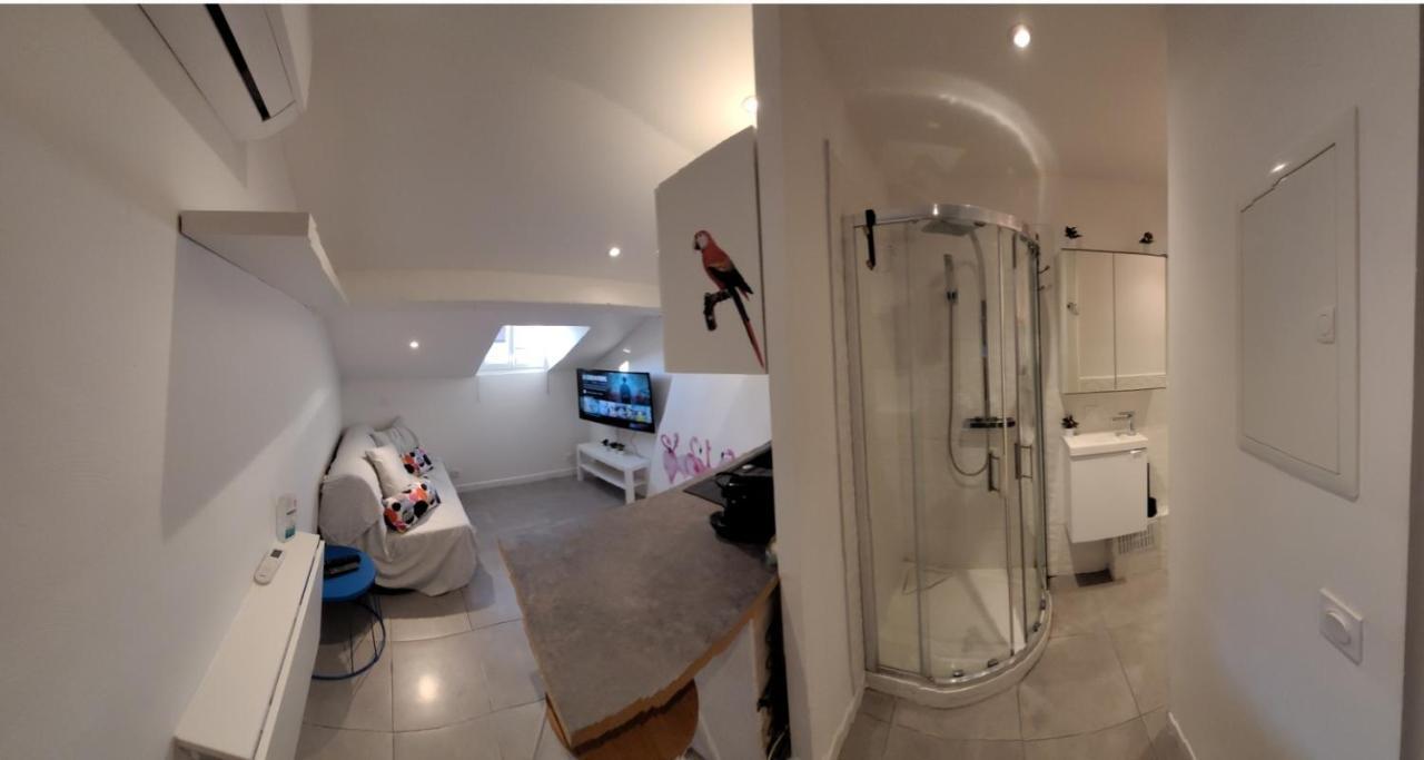 Studette Independante Hyeres Gare Particulier Apartment Bagian luar foto